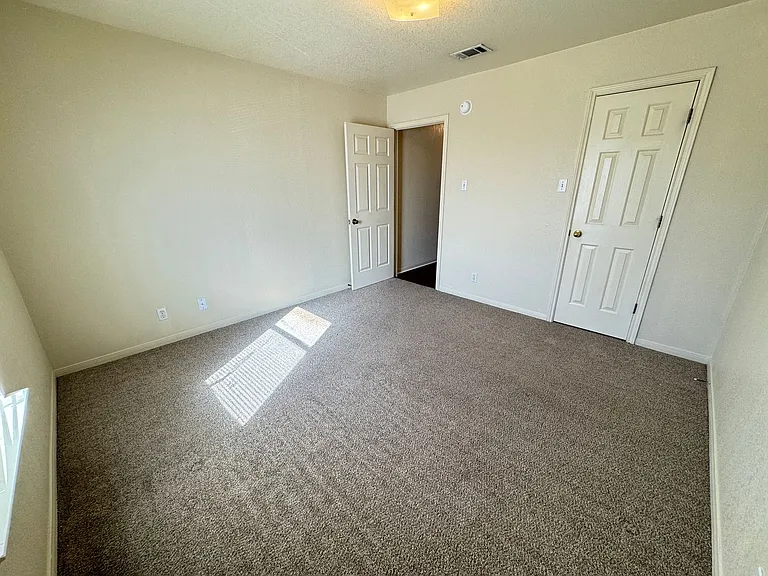 1101 Circle M — Photo 15