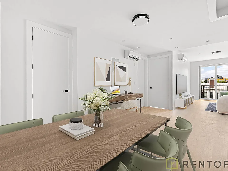 22 Frost St #311