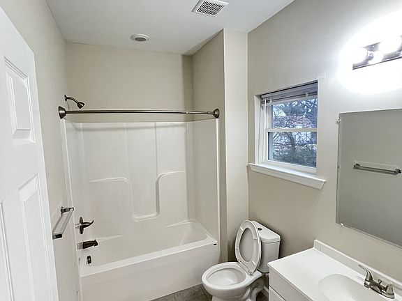 4th image of 968 Goochland St