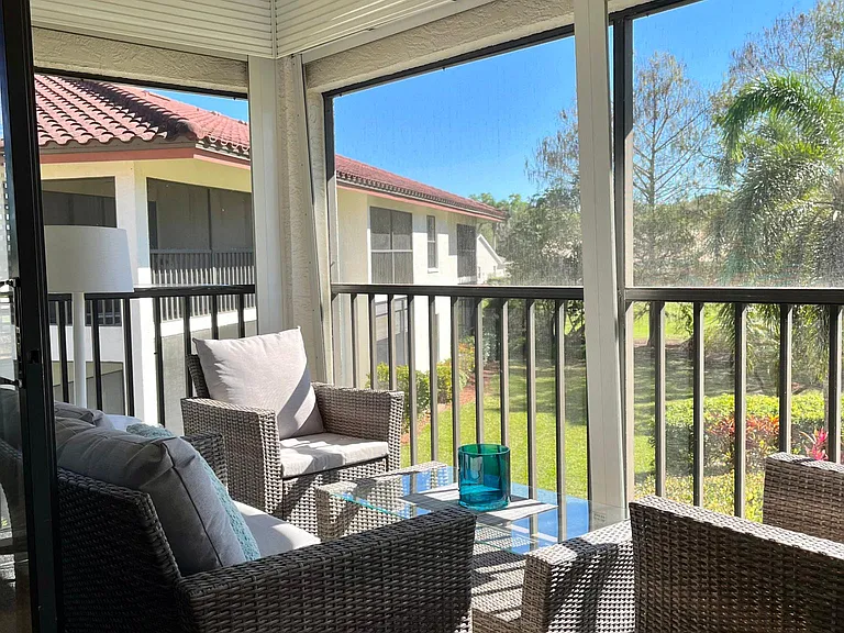 212 Deerwood Cir #5 — Photo 33