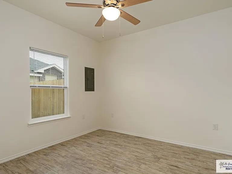2114 E Valley Cir #B — Photo 11