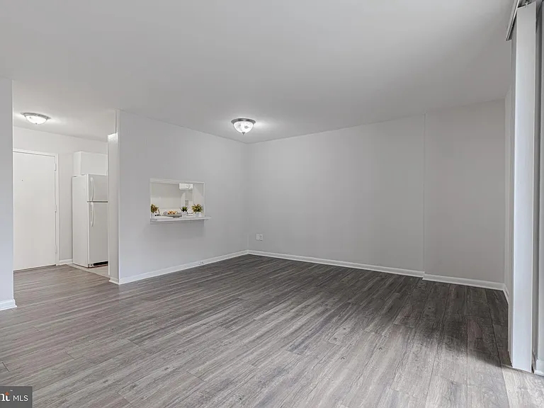 950 25th St NW #327N — Photo 8