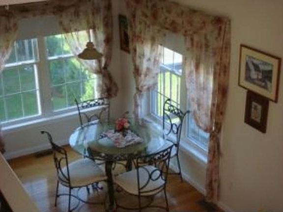 5th image of 16 S Parrish Dr