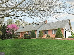 6336 Straw Acres Rd, Spring Grove, PA 17362