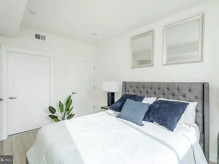 2709 Cecil B Moore Ave #203 — Photo 15