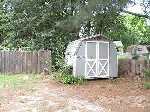 05 shed