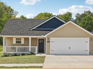 1404 Fredrick Dr, Clarksville, TN 37042