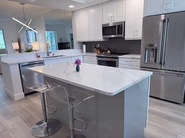 2 bed, 2.0 bath, 1238 sqft, $2,095 — Photo 3