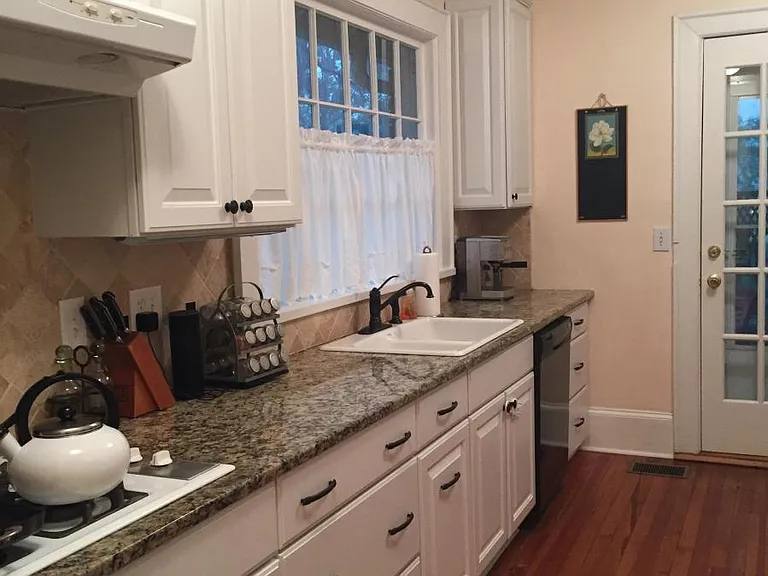 764 Greenwood Ave NE — Photo 4