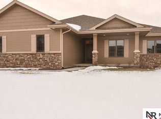 10316 S 124th Ave, Papillion, NE 68046