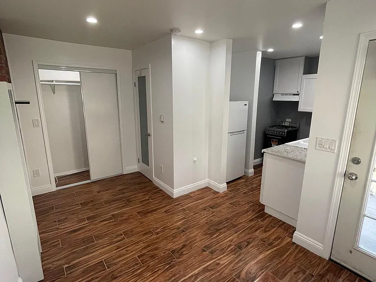 508 S Catalina Ave #B — Photo 3