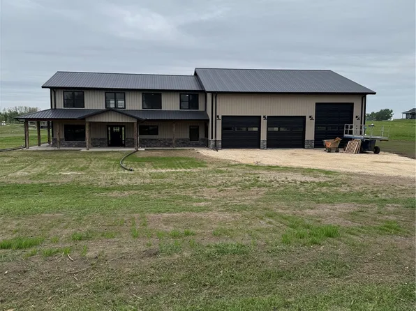21561 80th St, Martelle, IA 52305