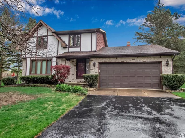 91 Fernott Dr, Lancaster, NY 14086