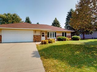 1810 Greenwood Dr, Albert Lea, MN 56007