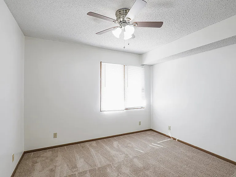 4615 Meredeth St #17 — Photo 11
