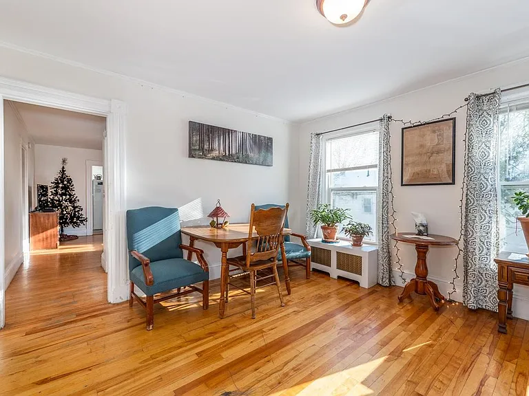 145 Pine St #2 — Photo 1