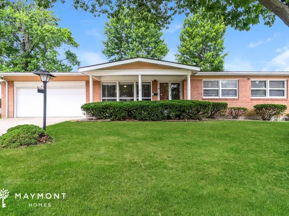 3 Cantabrian Ct, Florissant, MO 63033