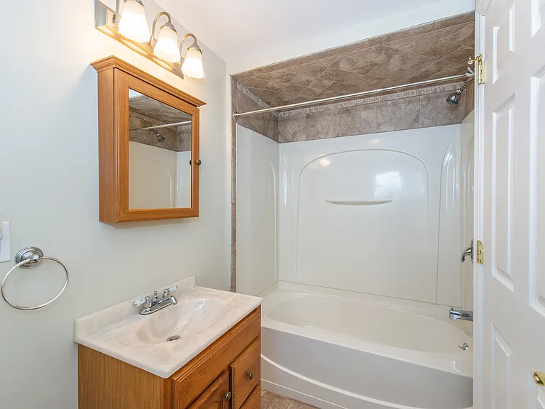 91 Walnut St — Photo 10