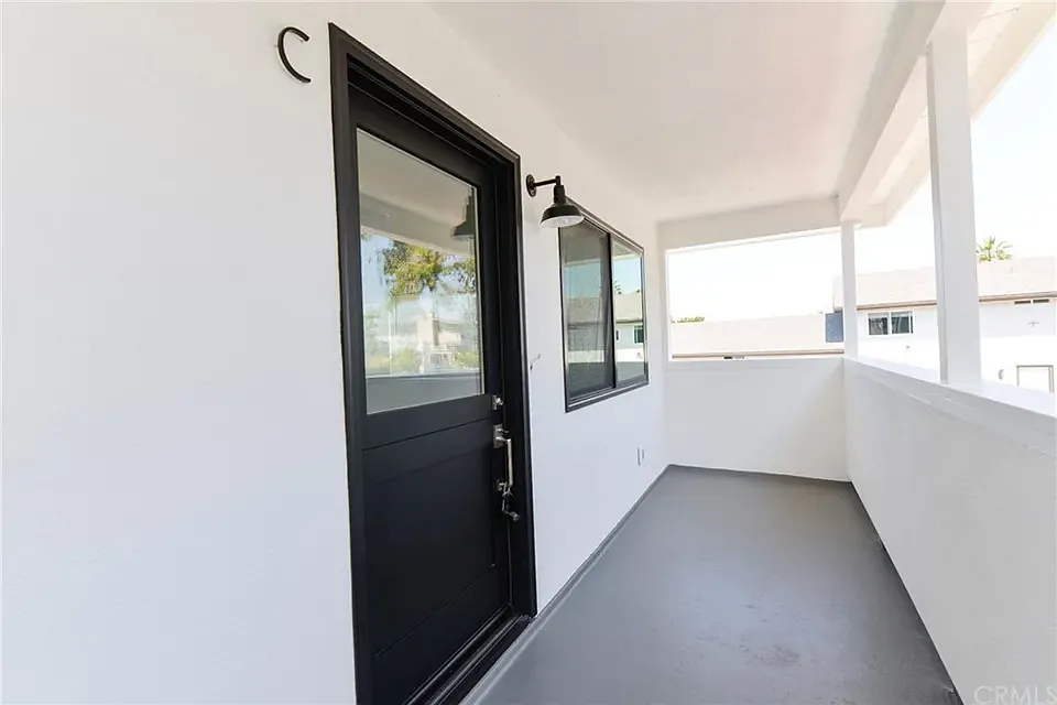 Building Photo - 223 Avenida De La Grulla #C