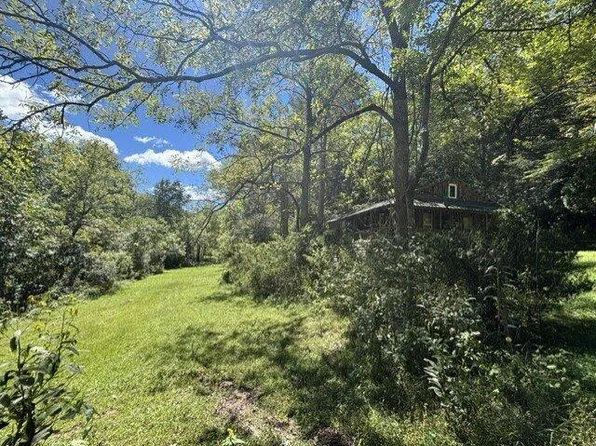 611 Davis Branch Rd, Bryson City, NC 28713