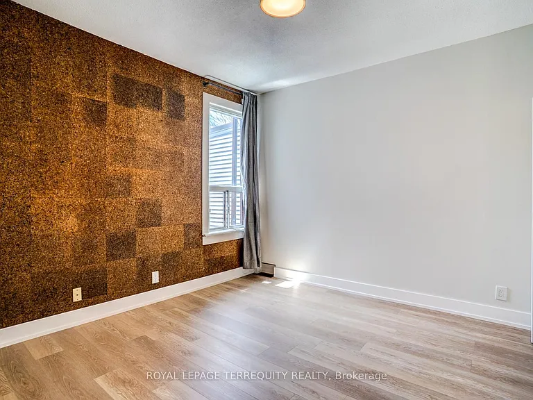 743 Gerrard St E #UPPER — Photo 7