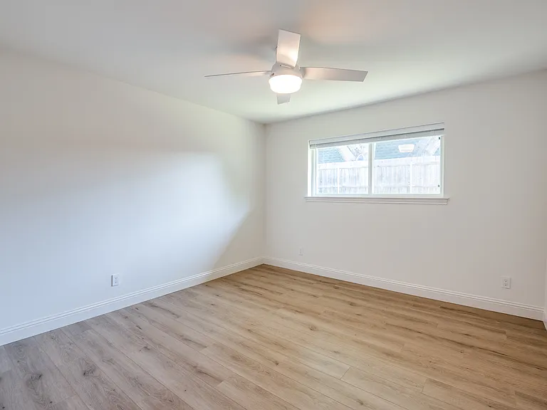3772 Weeburn Dr — Photo 26