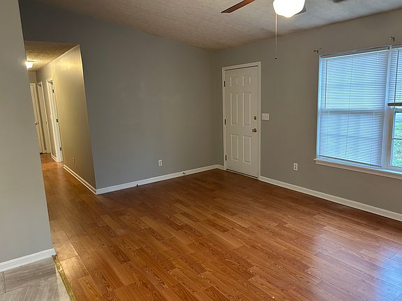 2nd image of 101 Brittany Ln