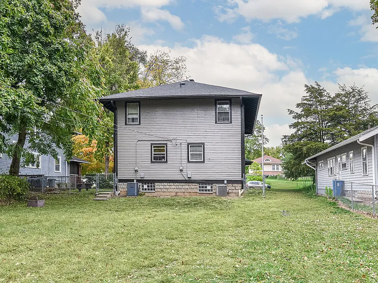 6040 N College Ave — Photo 15