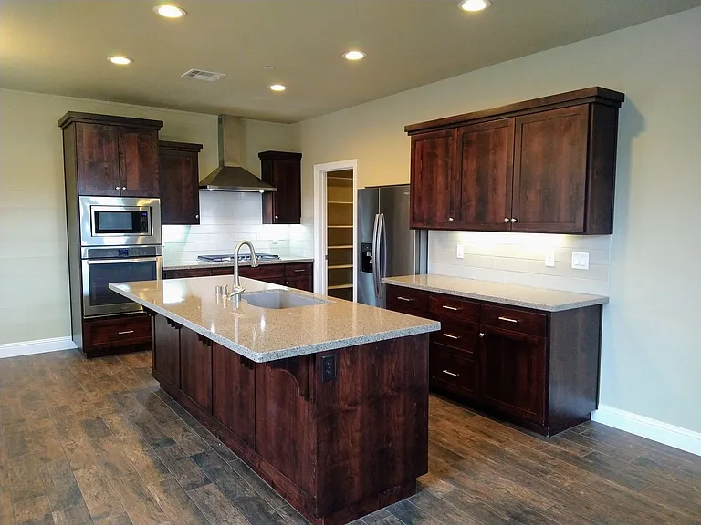 1377 Browning St — Photo 2