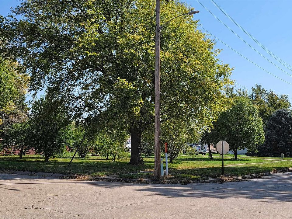 2nd image of 7 West St