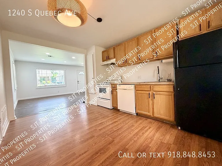 1240 S Quebec Ave — Photo 7