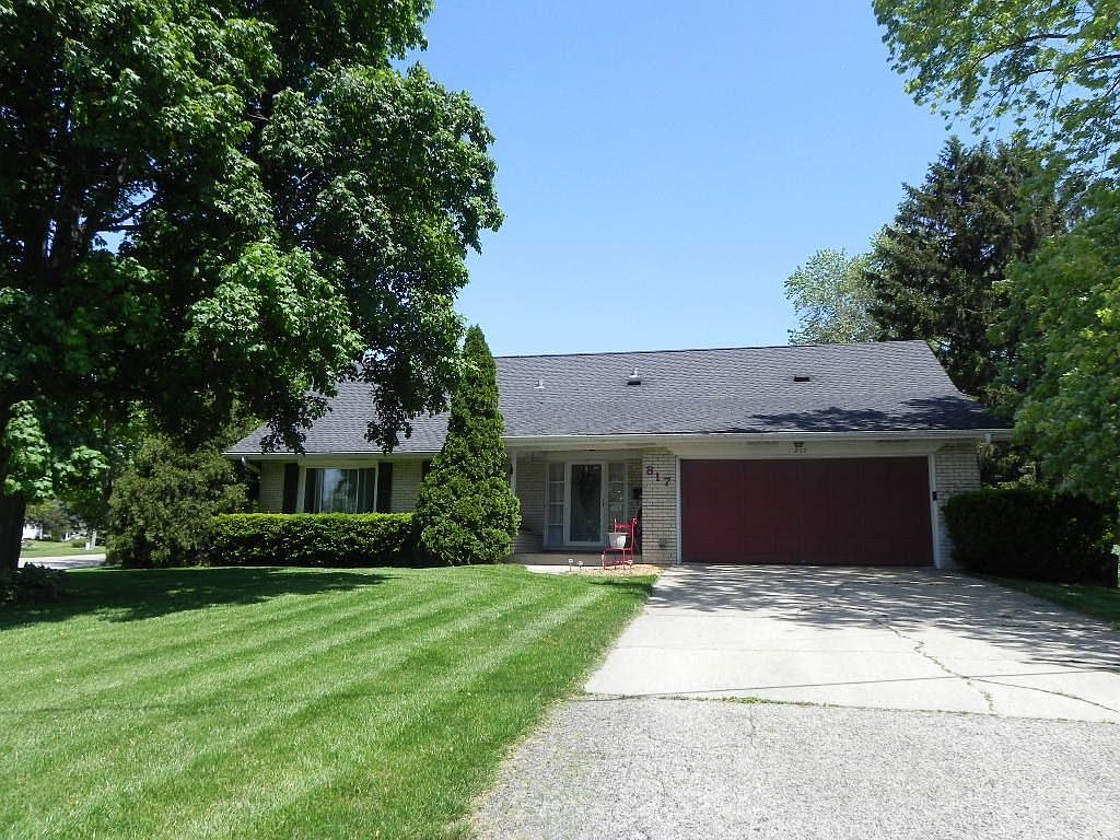 817 Illinois Ave, Batavia, IL 60510 Zillow