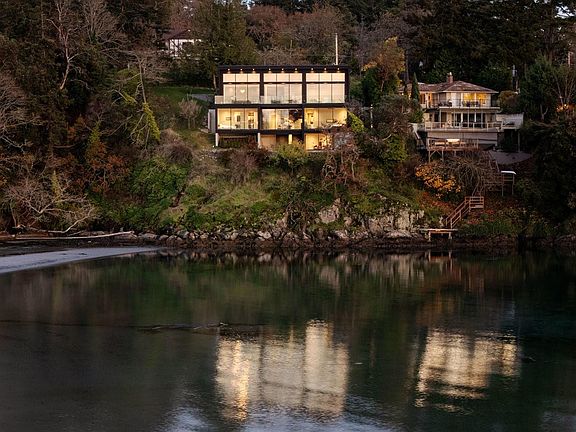 2nd image of 2701 Sea View Rd