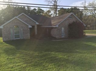 585 Mansfield Rd, Paris, TX 75462