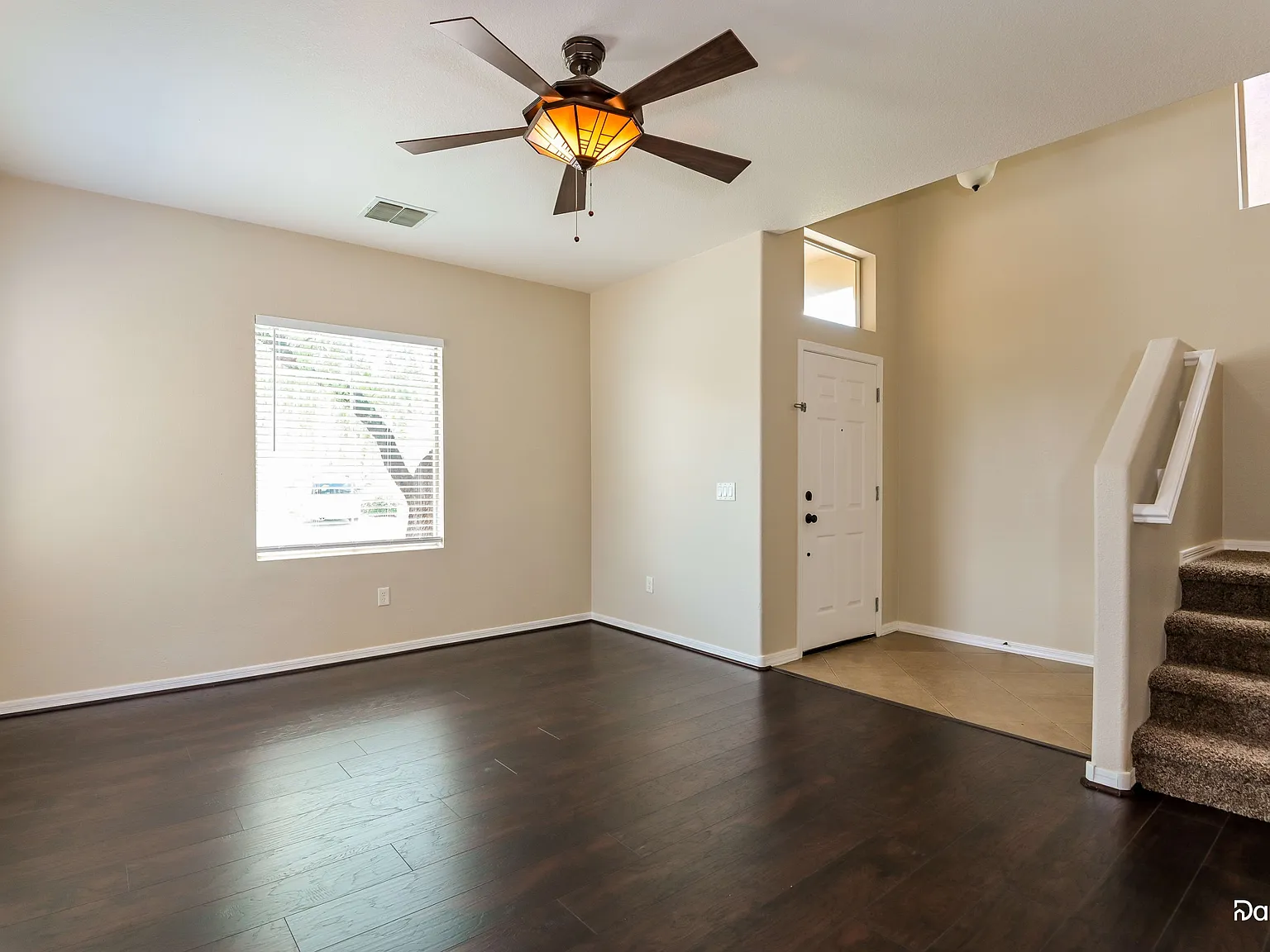 4 bed, 2.5 bath, 2221 sqft, $1,950 — Photo 4