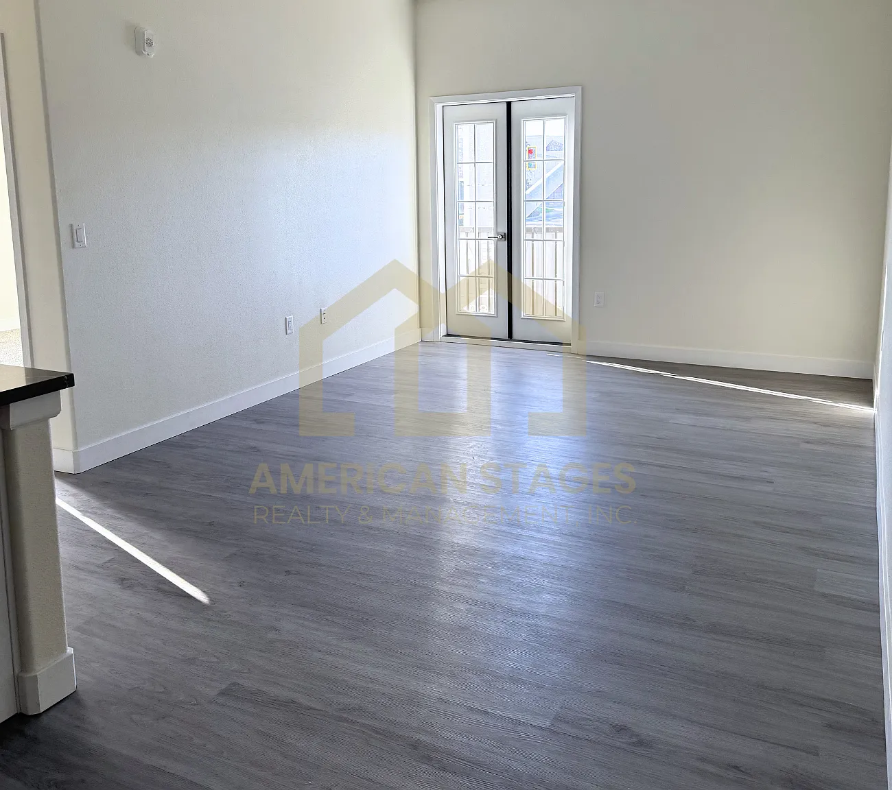 101 North Broadway - 204 — Photo 2