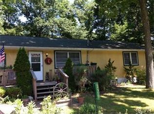 129 Lilac Dr, East Stroudsburg, PA 18301