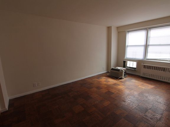 4th image of 183-11 Hillside Ave #8K