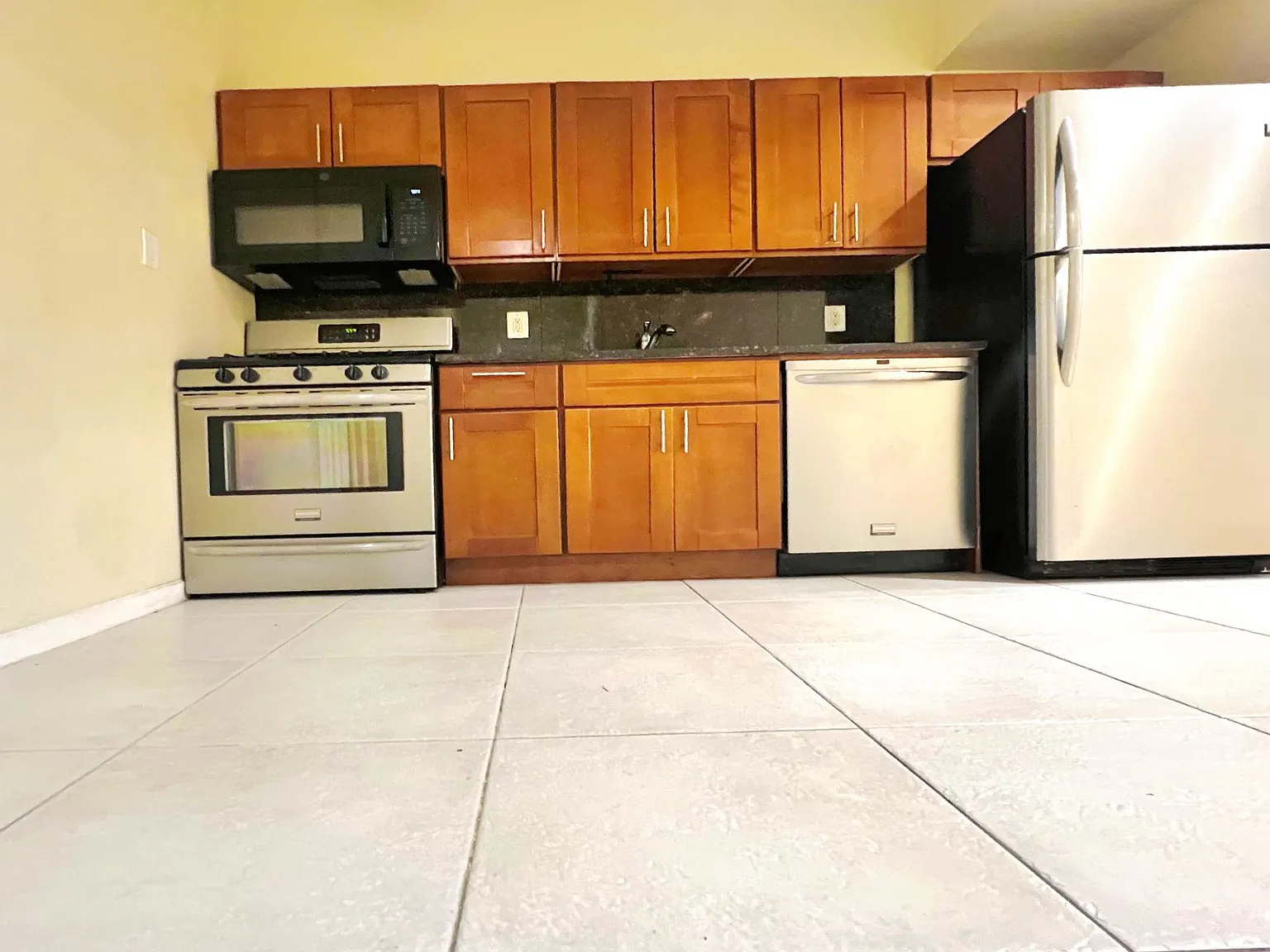 653 Washington Avenue — Photo 2