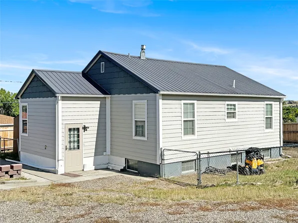 151 10th Ave N, Shelby, MT 59474