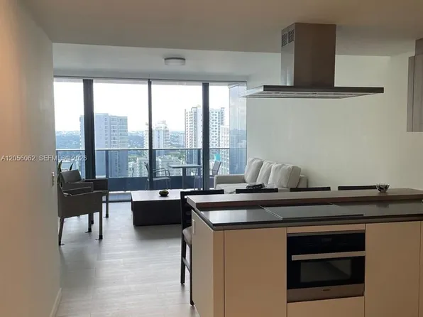 1000 Brickell Plz, Miami, FL
