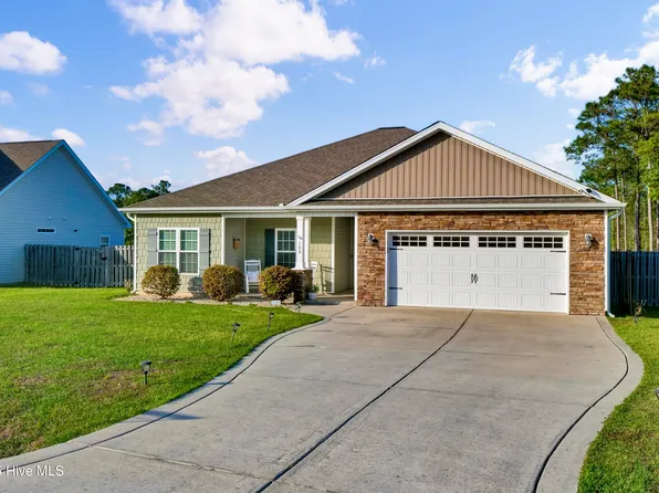 102 Costa Court, Sneads Ferry, NC 28460