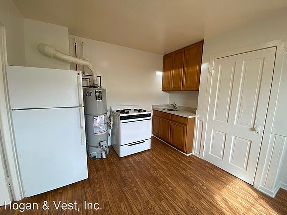 2nd image of 1142 Washington St #1142