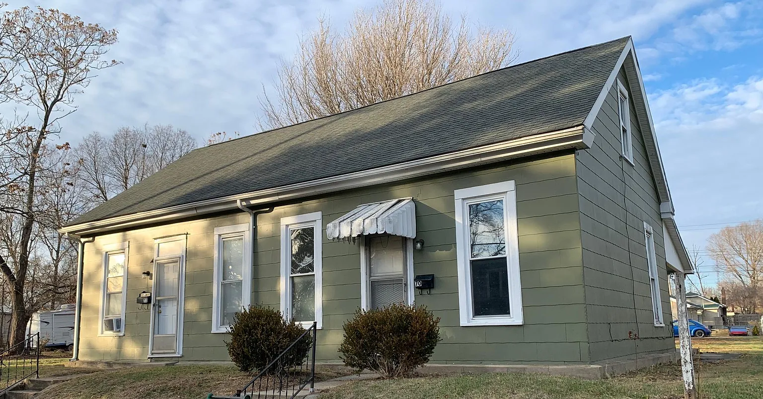 70 NW I St photo 1