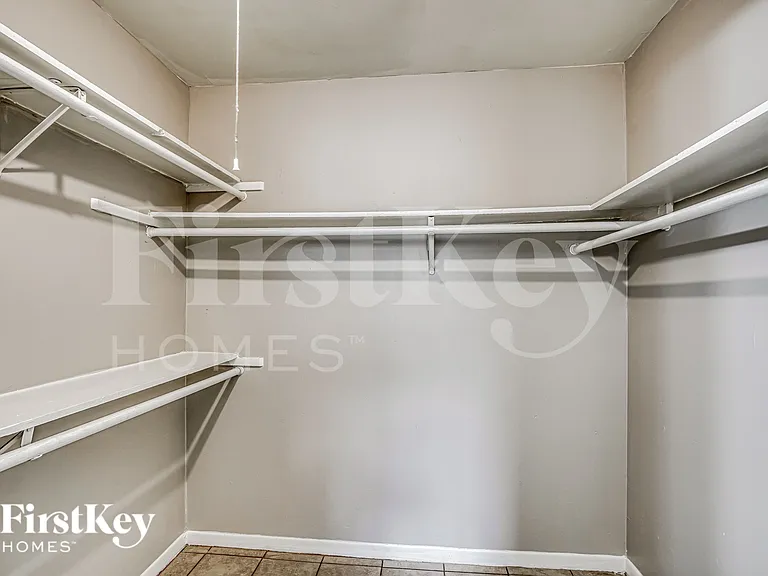 6610 Rowell Ct — Photo 14