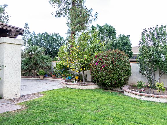 5th image of 2022 W Navarro Ave