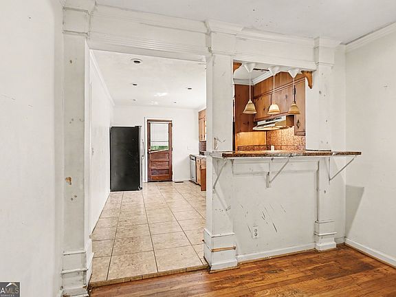4th image of 1629 Detroit Ave NW