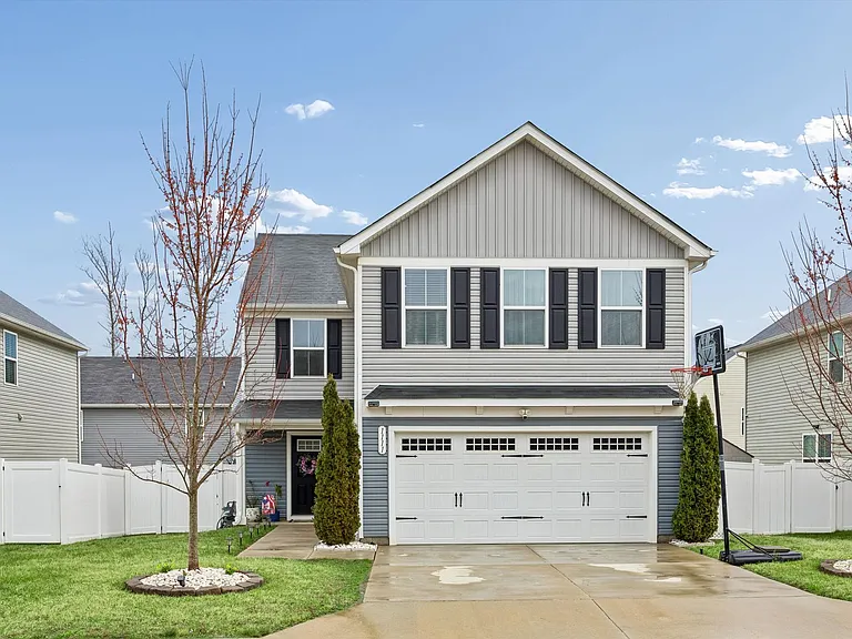 1111 Marquis Pkwy — Photo 1