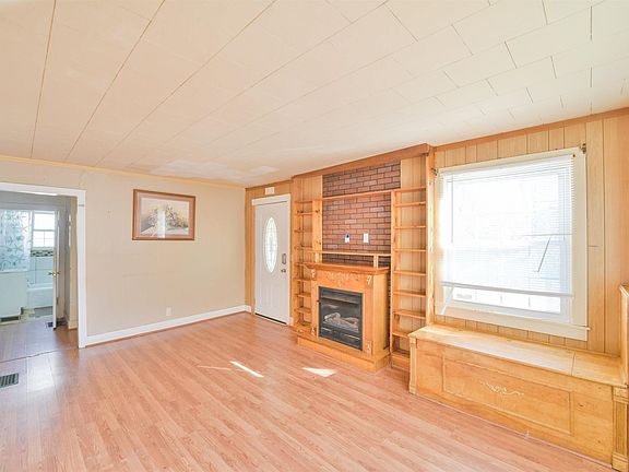 4th image of 705 S 10th St
