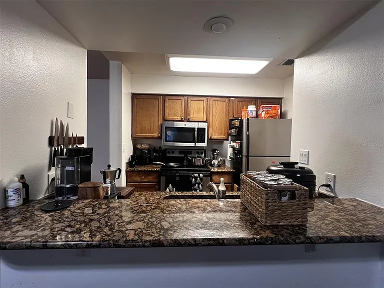 202 Riverbend Dr #204 — Photo 4